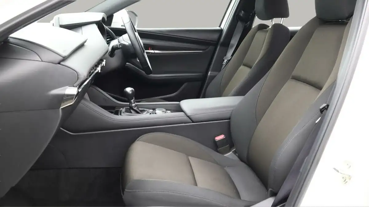 2020-mazda-mazda3-20-se-l-lux-122ps-hatchback-5d-big-13
