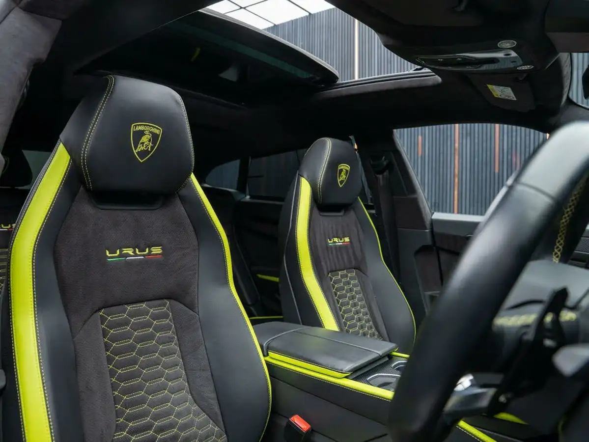 2022-lamborghini-urus-40-no-trim-big-1
