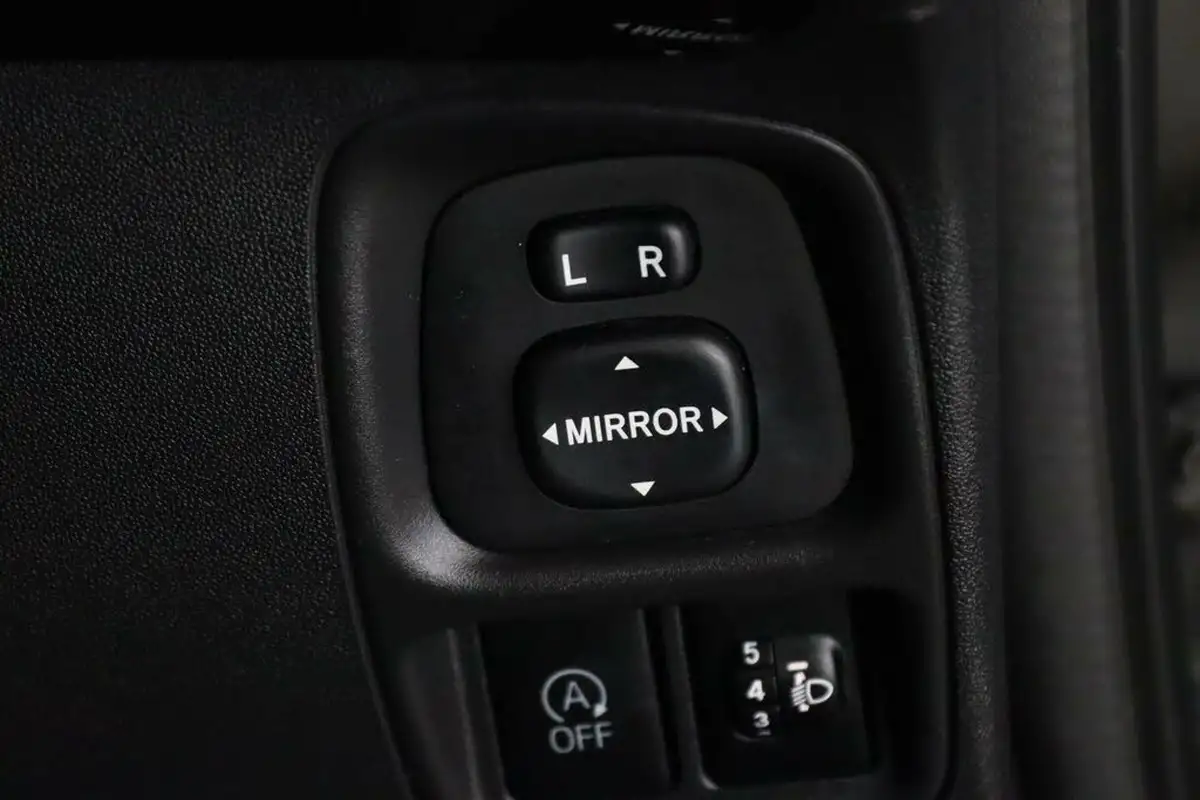 2020-peugeot-108-10-collection-ss-hatchback-big-14