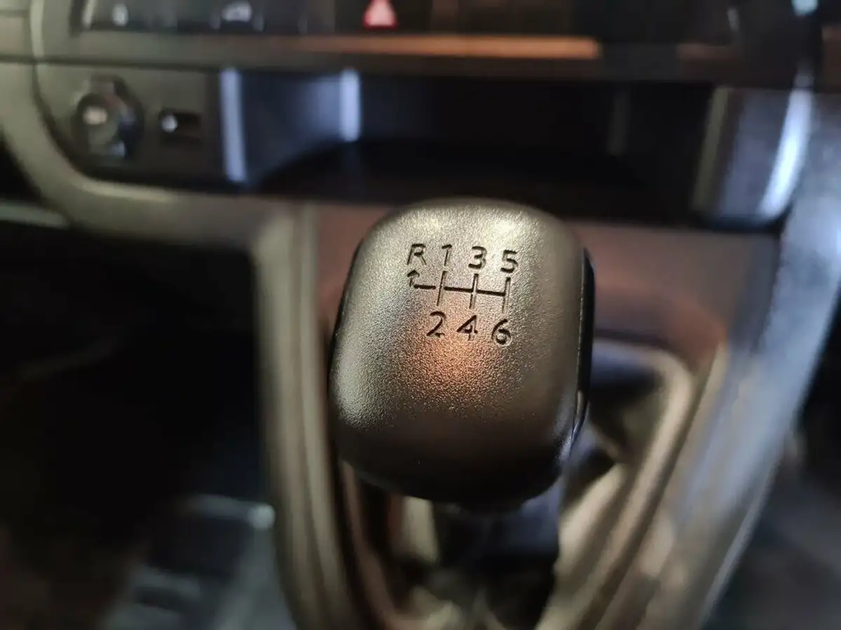 2023-peugeot-expert-15-bluehdi-professional-premium-standard-1000-big-28