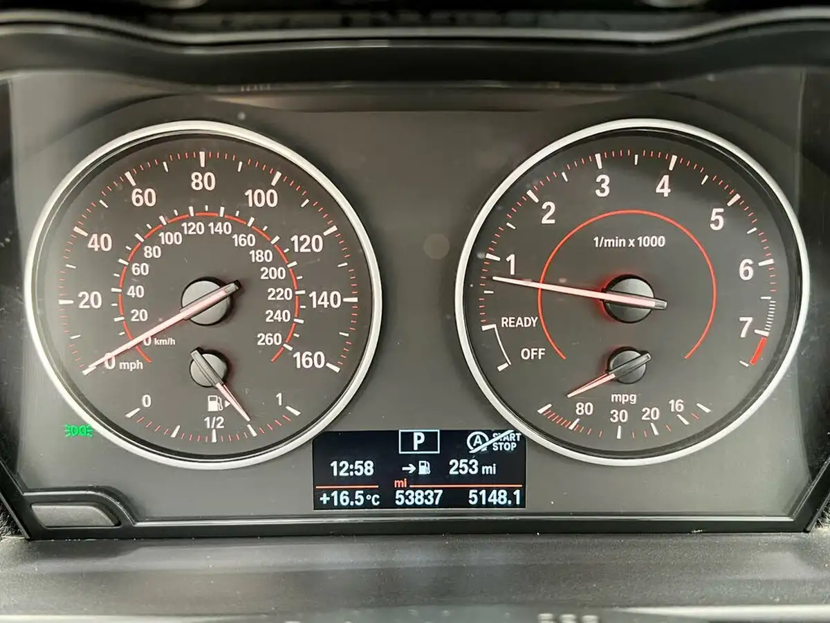 2016-bmw-2-series-20-220i-m-sport-184bhp-convertible-2d-1997cc-auto-big-47
