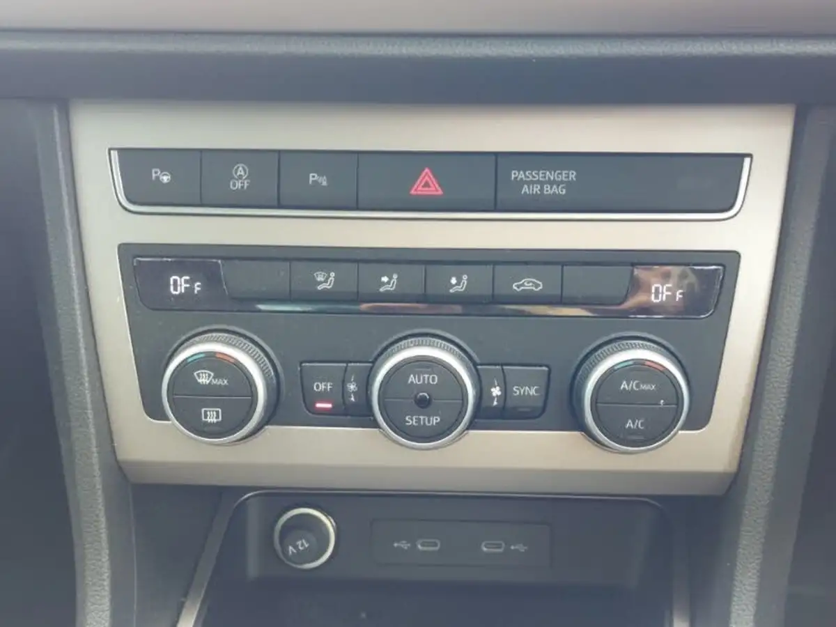 2024-seat-ateca-15-ecotsi-xperience-dsg-big-17