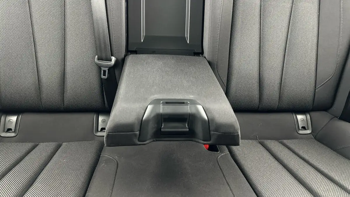 2021-audi-a4-avant-20-30-tdi-technik-big-37