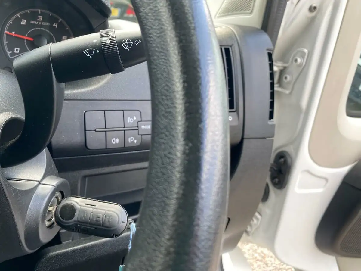 2019-peugeot-boxer-20-bluehdi-professional-335-l3-h2-big-42
