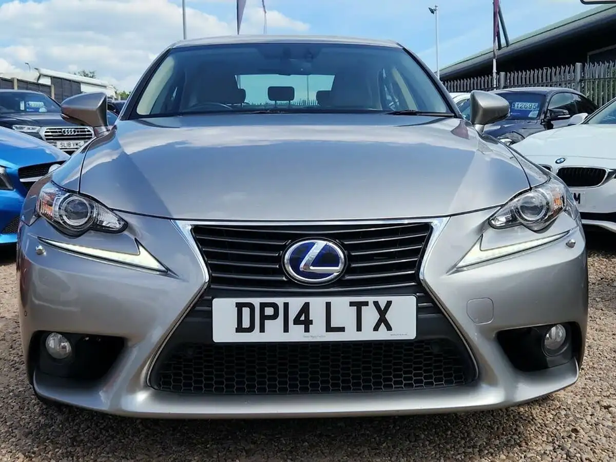 2014-lexus-is-300h-25-premier-big-6