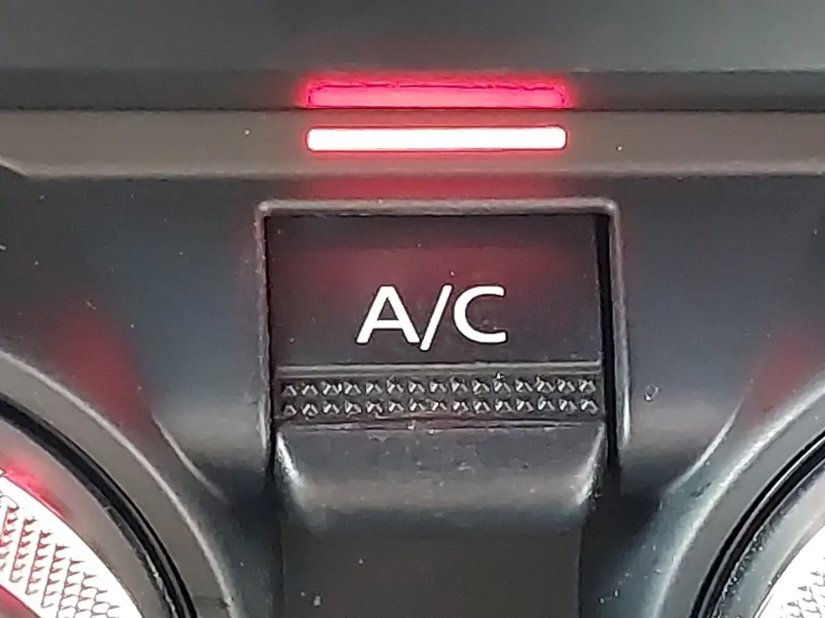 2021-renault-trafic-20dci-ll30-energy-145-sport-crew-no-nav-big-17