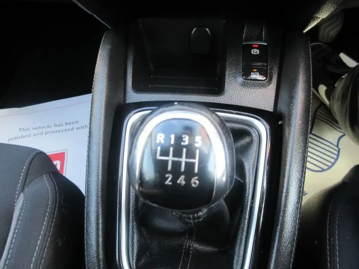 2017-nissan-qashqai-15dci-n-connecta-big-13