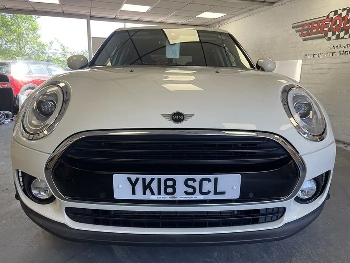 2018-mini-clubman-15-cooper-auto-big-3
