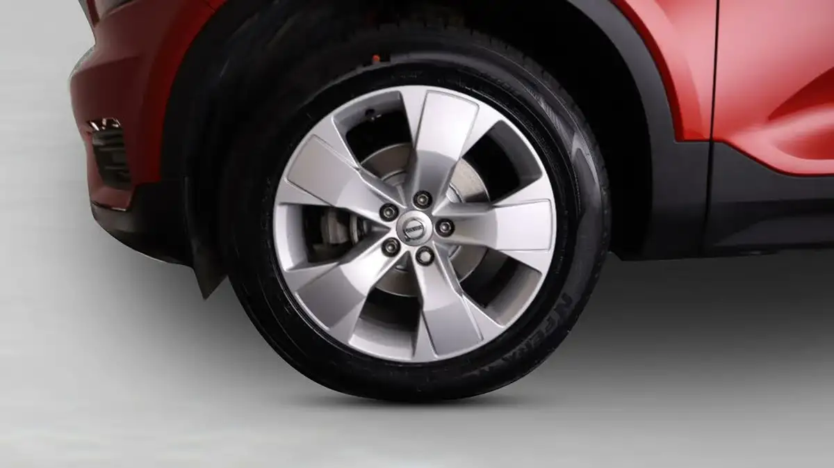 2020-volvo-xc40-15-t3-momentum-geartronic-big-17