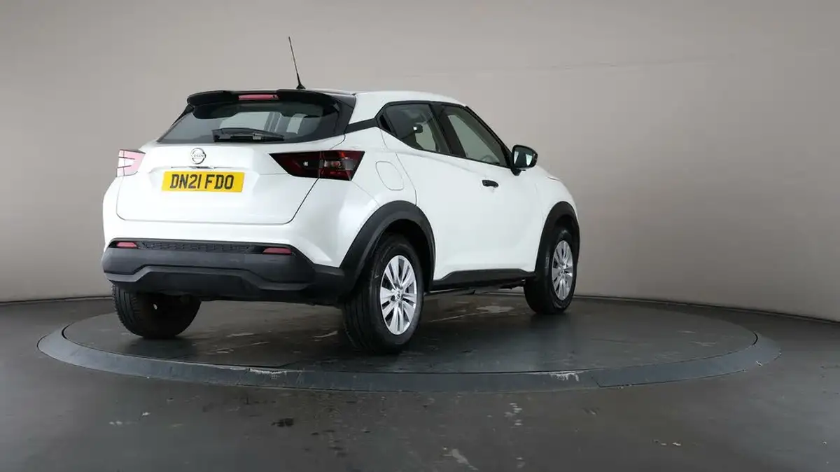 2021-nissan-juke-10-dig-t-visia-big-64