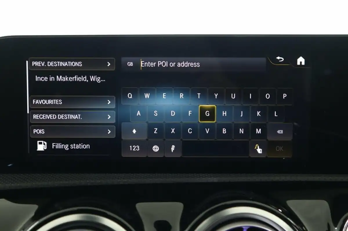 2023-mercedes-benz-cla-13-cla-200-amg-line-shooting-brake-5d-big-31