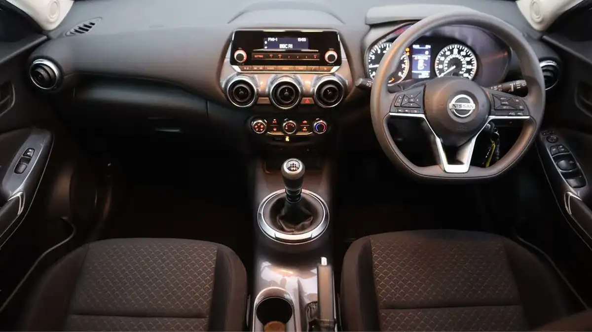 2021-nissan-juke-10-dig-t-visia-big-12