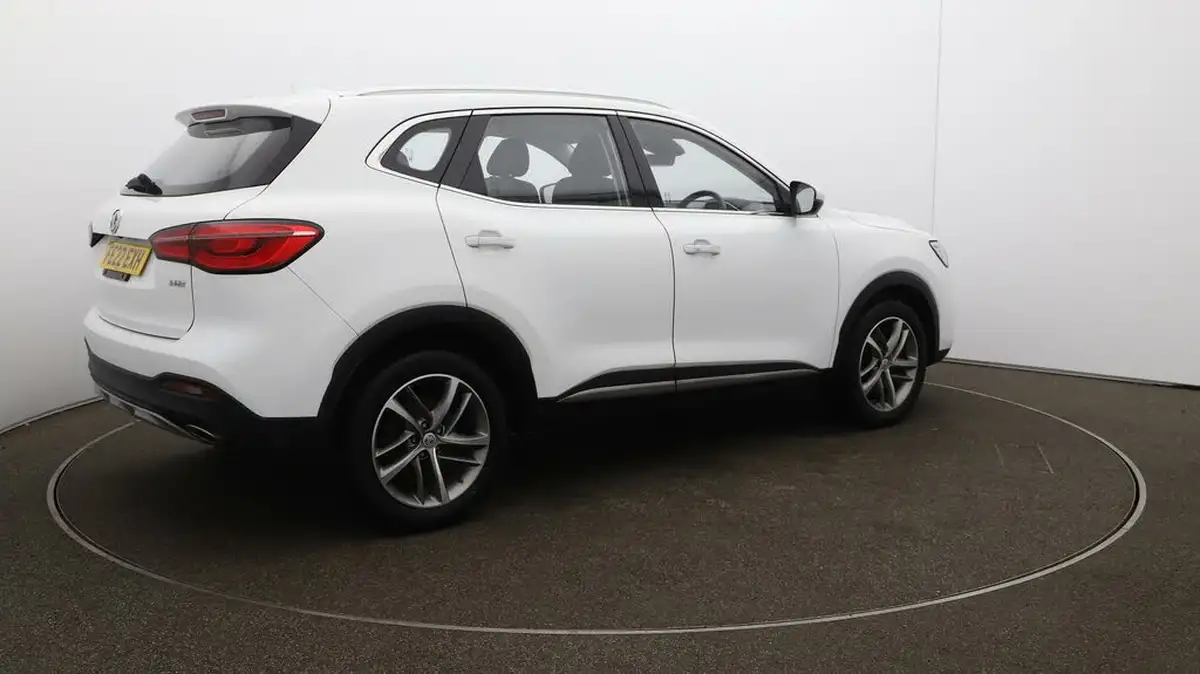 2022-mg-hs-15t-gdi-excite-162ps-big-50