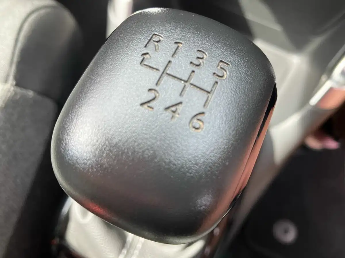 2021-citroen-c3-aircross-12-puretech-c-series-big-38