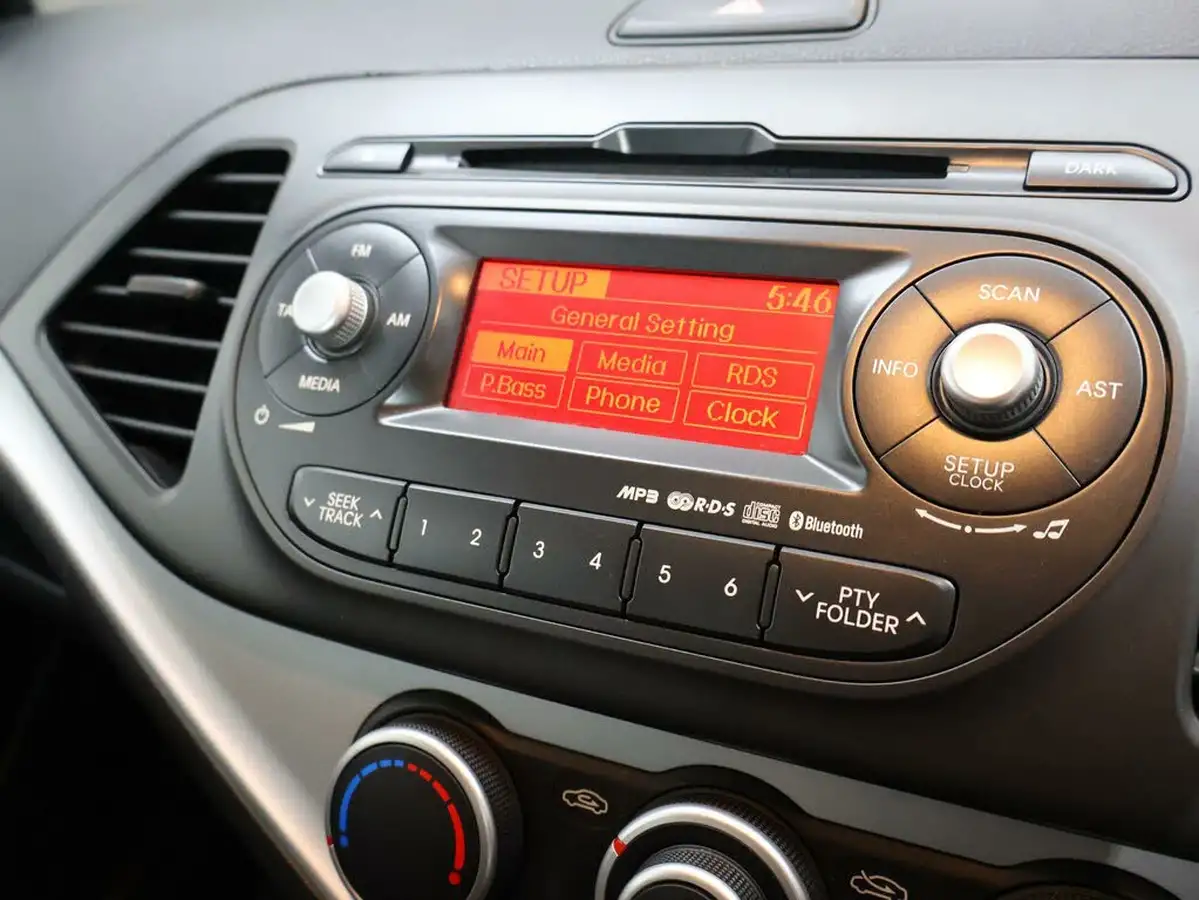 2013-kia-picanto-10-city-big-30