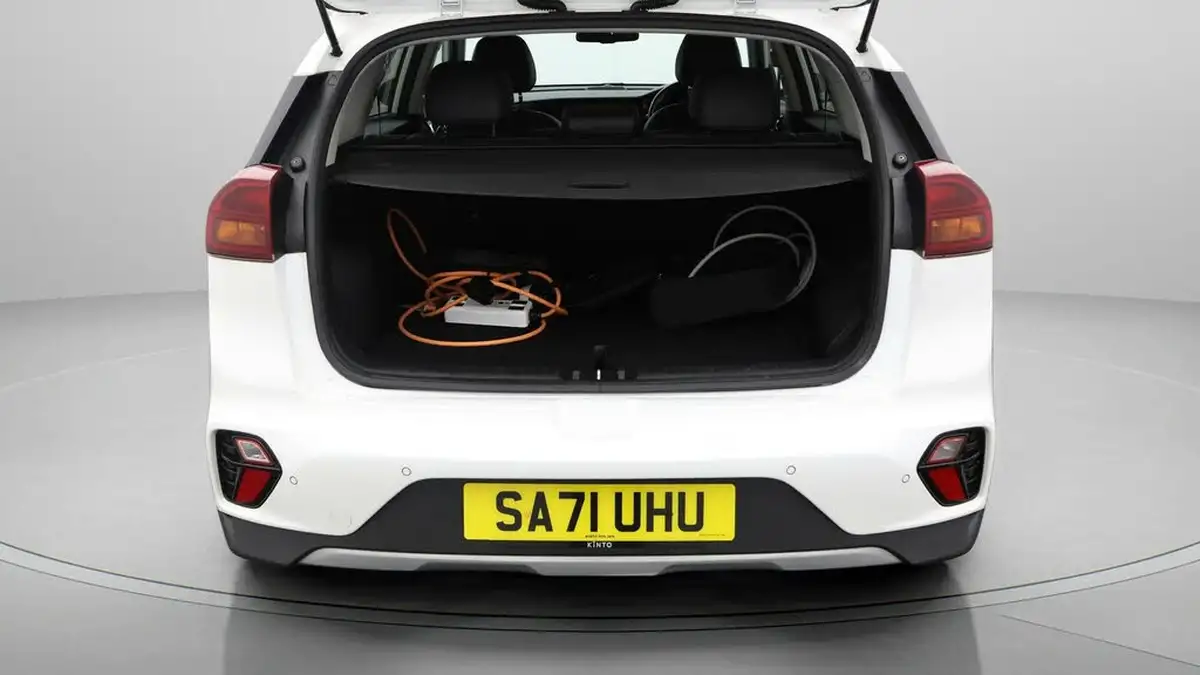 2021-kia-niro-16-gdi-phev-3-42in-cluster-big-16