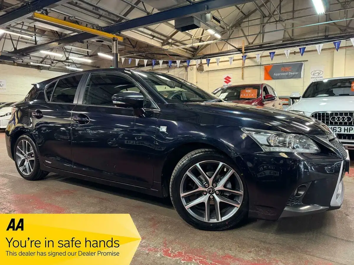 2015-lexus-ct-200h-18-f-sport-cvt-big-0
