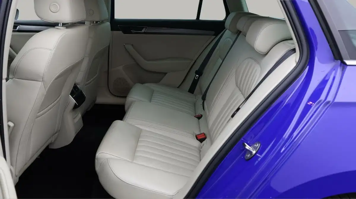 2021-skoda-superb-14-tsi-se-l-estate-big-15
