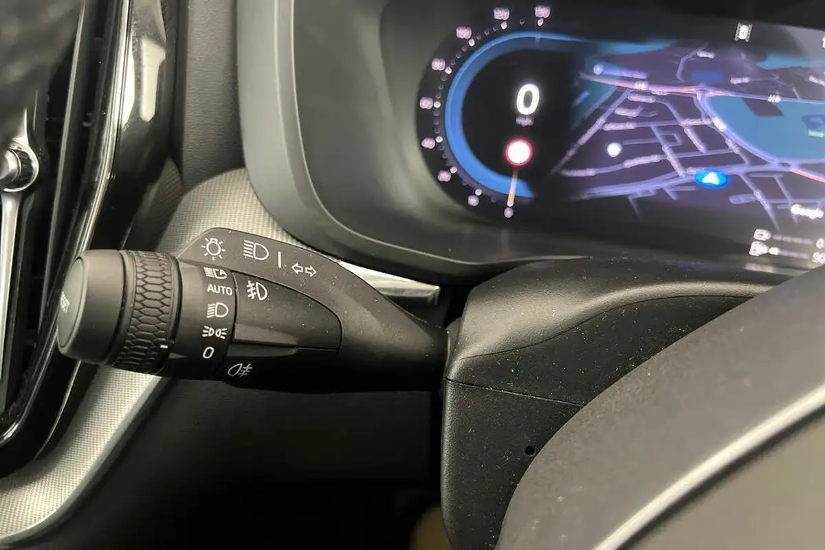 2024-volvo-xc60-20-b5-plus-big-37