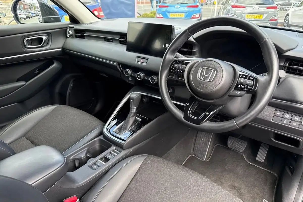 2022-honda-hr-v-15-i-mmd-advance-big-36