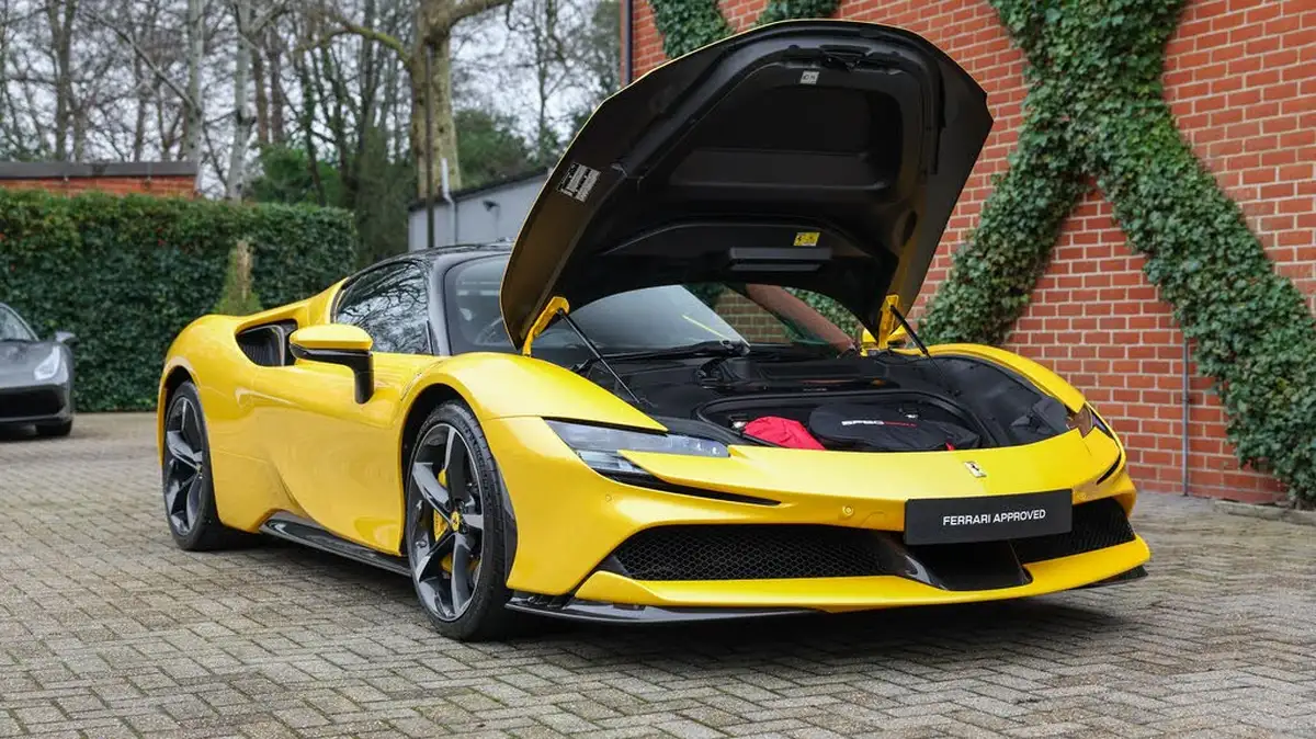 2021-ferrari-sf90-stradale-big-46