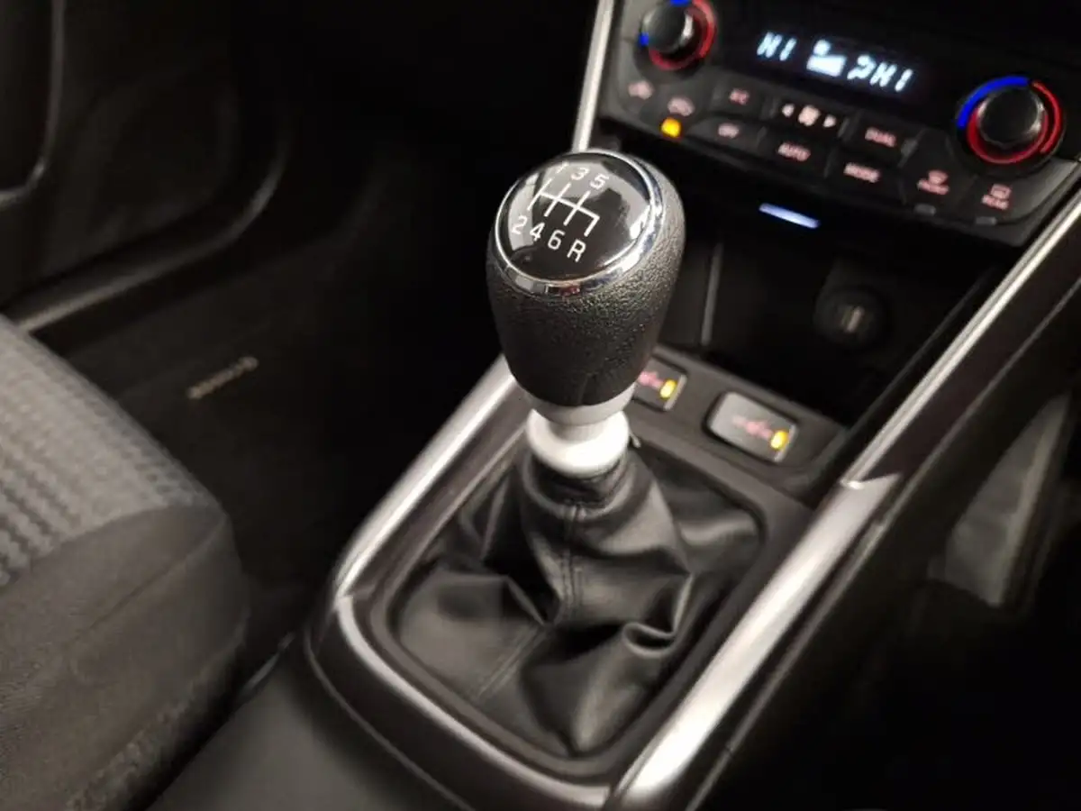 2023-suzuki-s-cross-14-boosterjet-motion-big-17