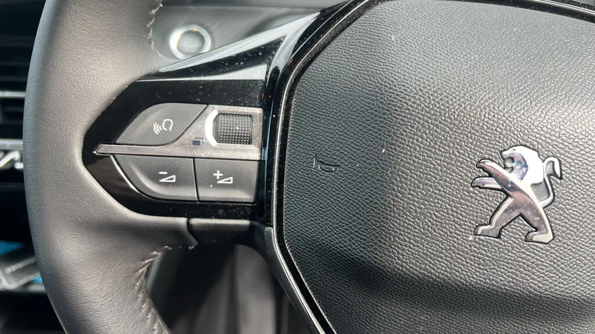 2022-peugeot-208-12-puretech-active-premium-75ps-big-22