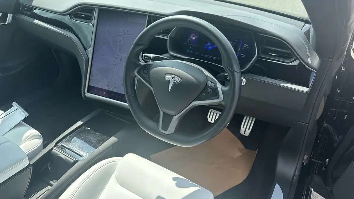 2020-tesla-model-s-e-ludicrous-performance-big-21