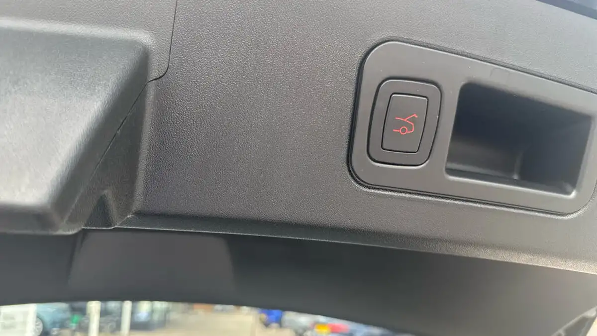 2020-tesla-model-s-e-ludicrous-performance-big-25