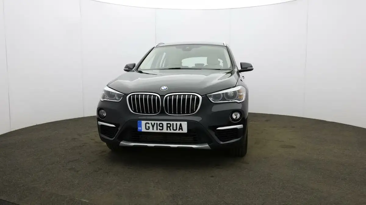 2019-bmw-x1-20-sdrive-20i-xline-sdrive-20i-big-39