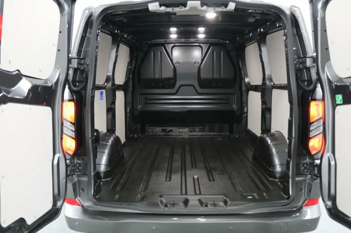 2023-ford-transit-custom-20tdci-320-l1h1-limited-136pseu6e-panel-van-1996cc-auto-big-17