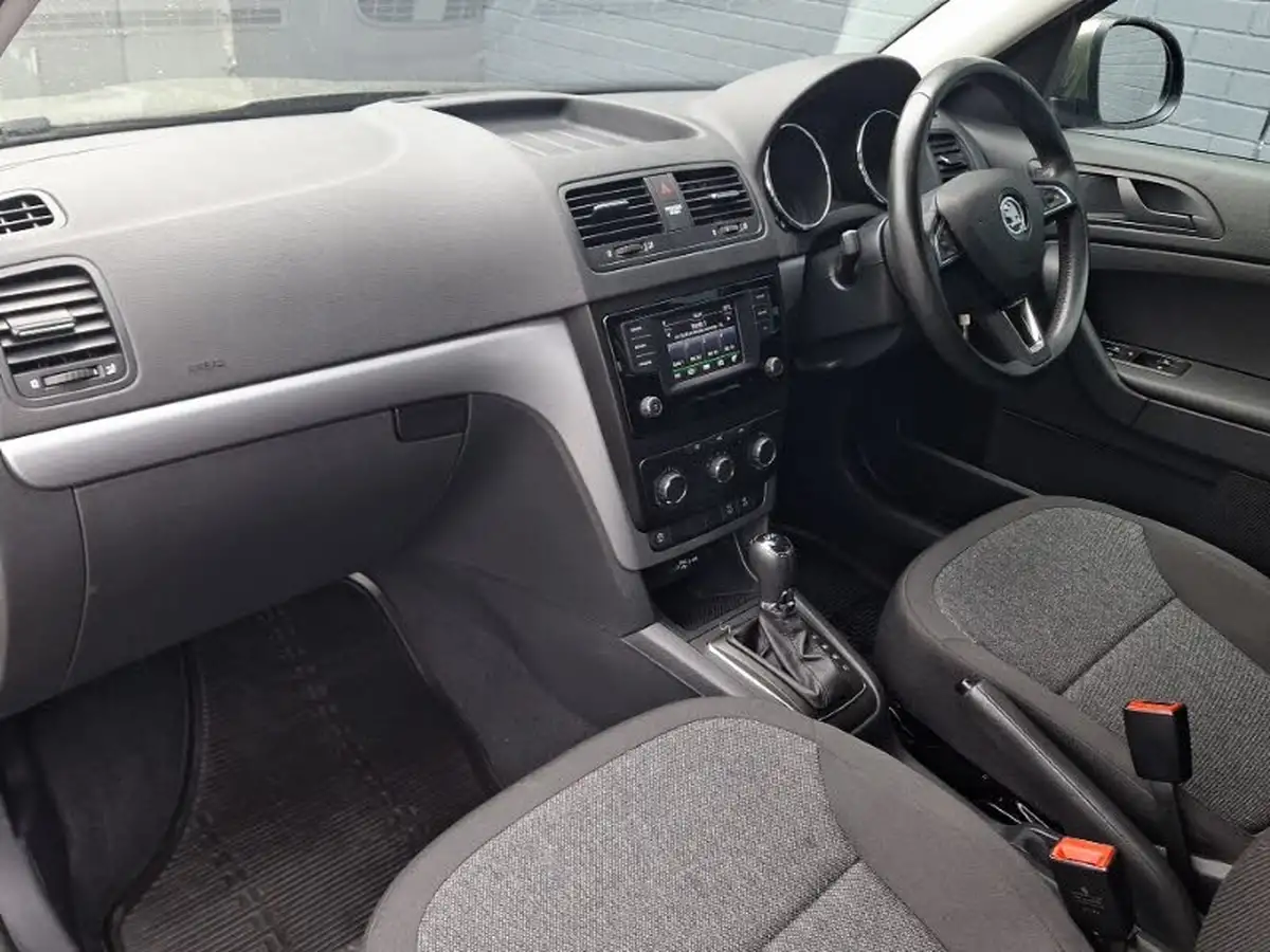 2016-skoda-yeti-12-tsi-dsg-big-4