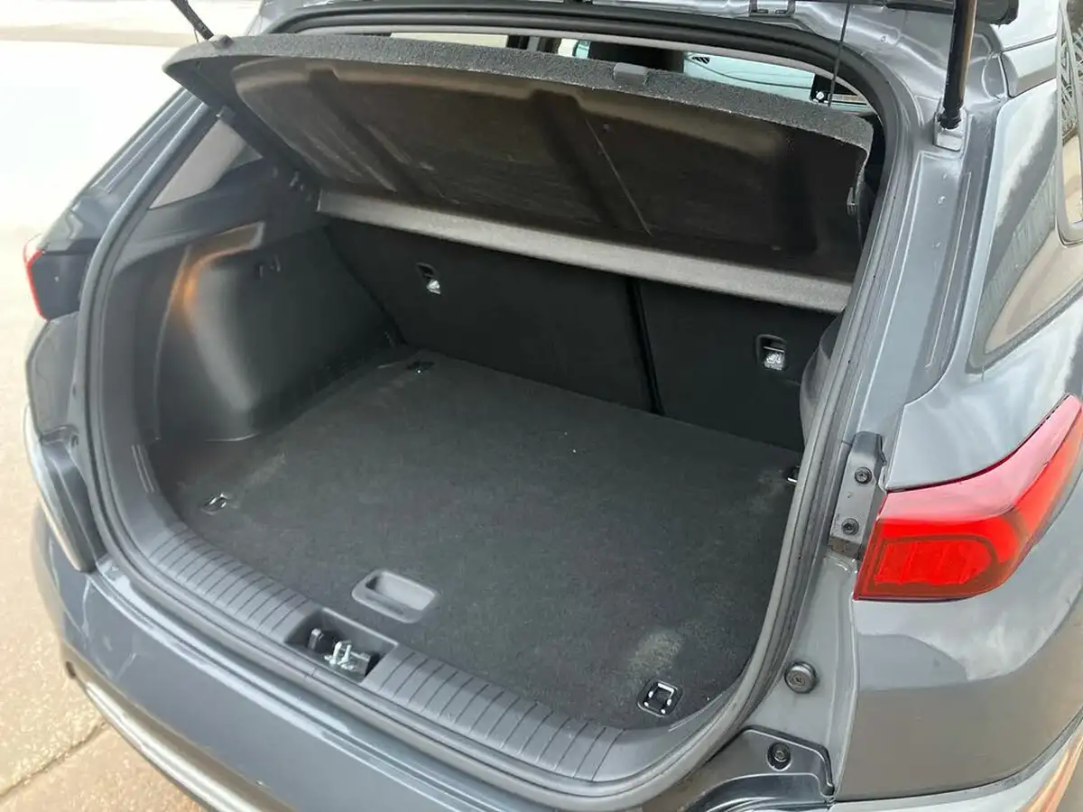 2023-hyundai-kona-e-premium-136ps-39kwh-big-55