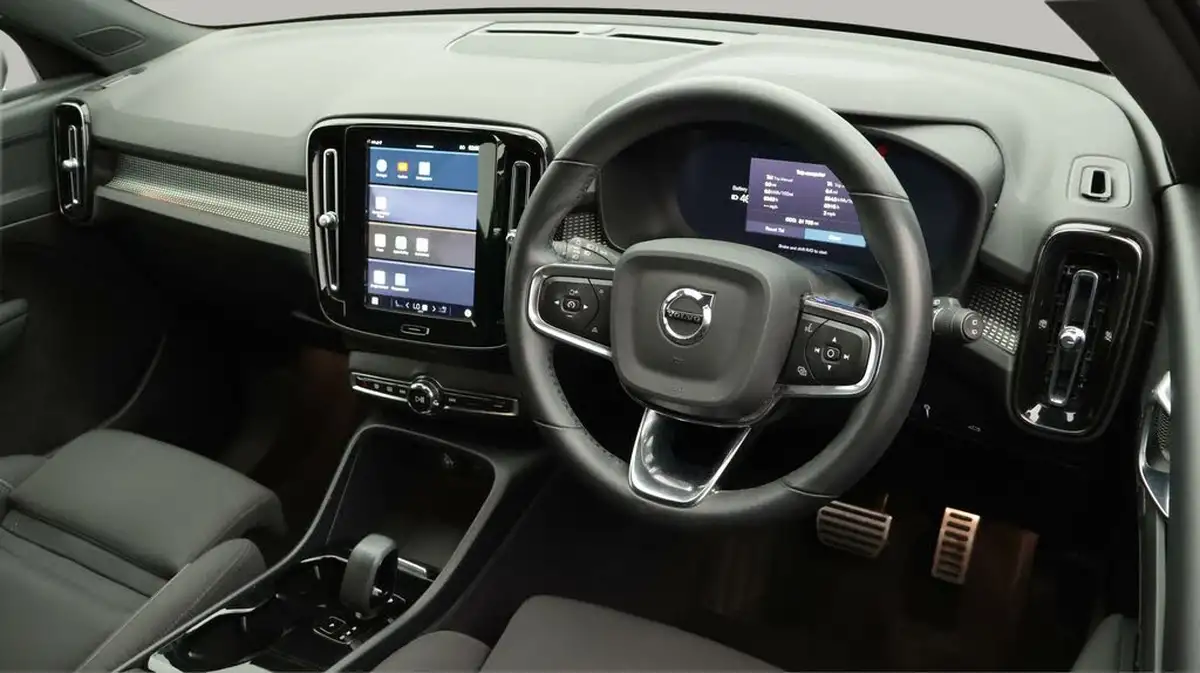 2021-volvo-xc40-e-twin-recharge-plus-big-9