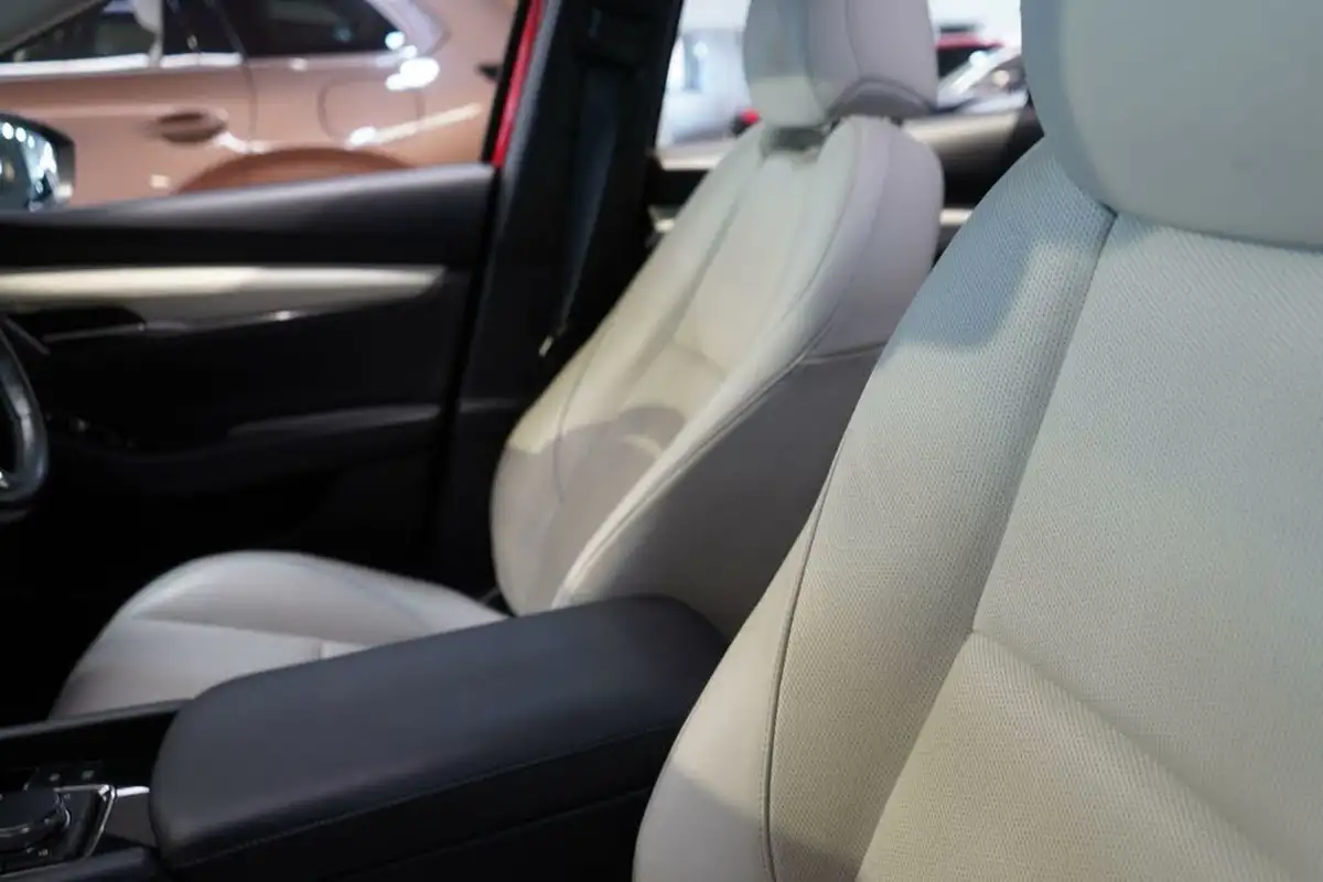 2019-mazda-mazda3-20-gt-sport-tech-180ps-saloon-4d-auto-big-43