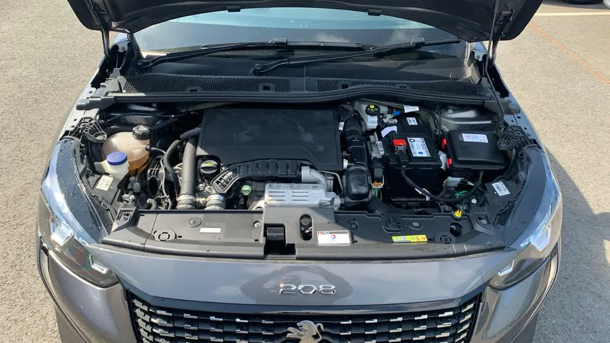 2023-peugeot-208-12-puretech-allure-premium-100ps-big-17
