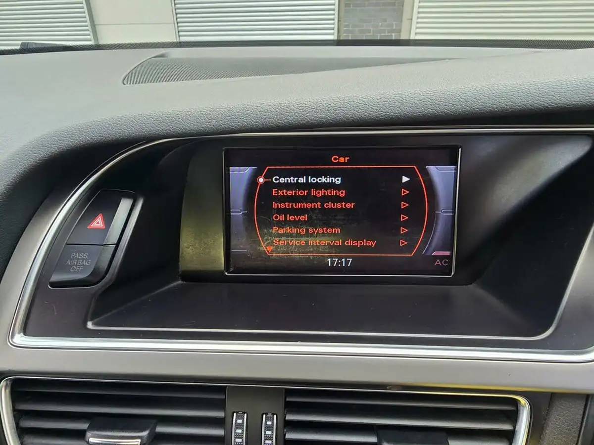 2012-audi-a4-20td-quattro-s-line-177ps-big-15