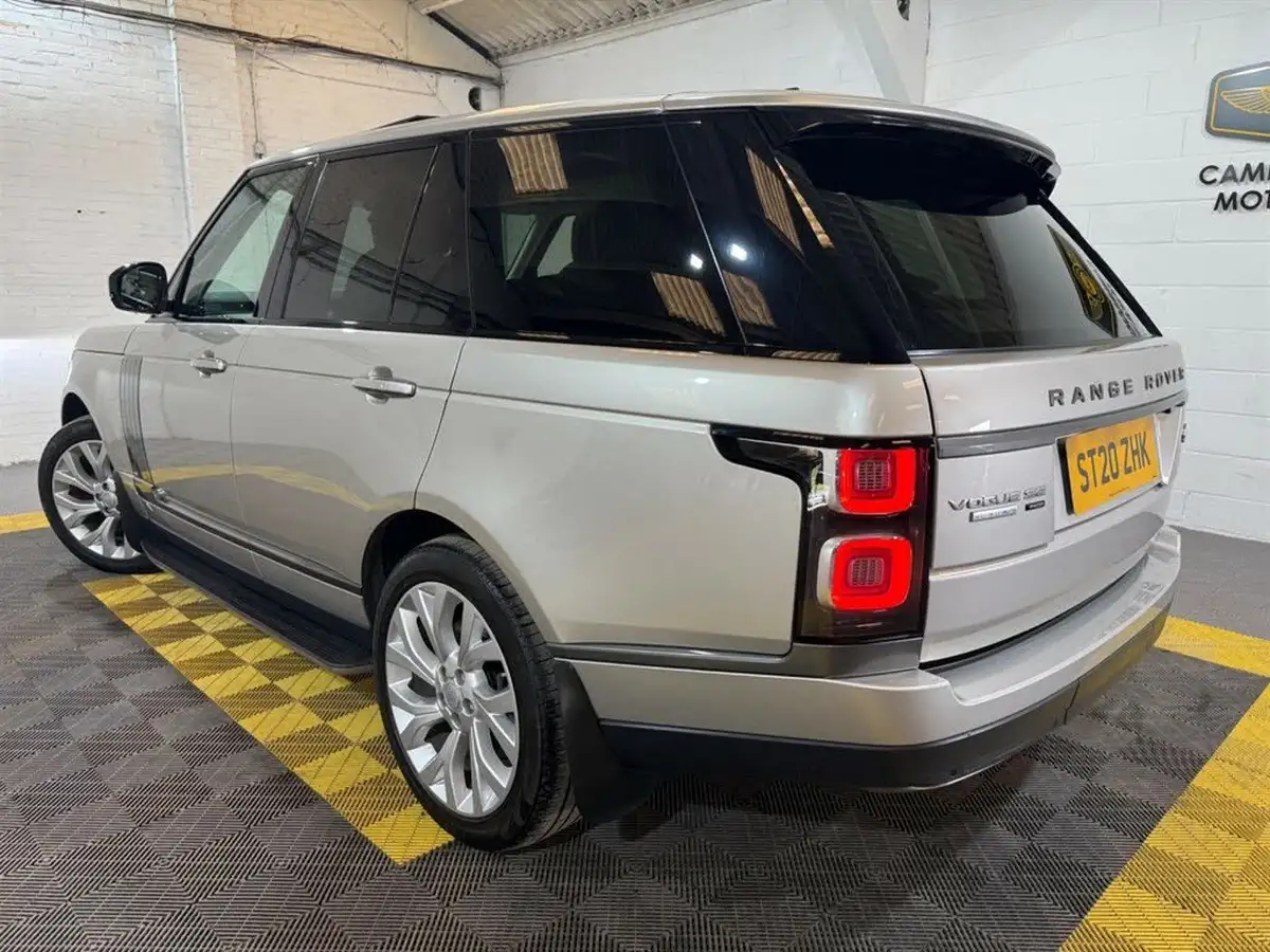 2020-land-rover-range-rover-30-p400-vogue-se-big-1