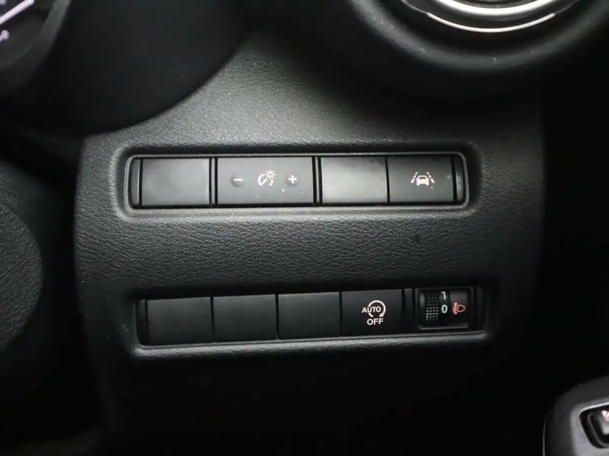 2023-nissan-juke-10-dig-t-n-connecta-big-35
