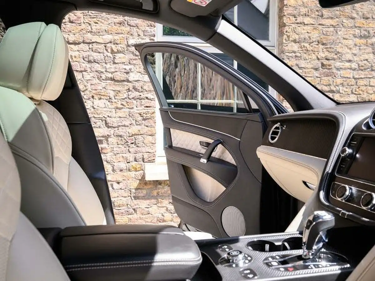 2016-bentley-bentayga-60-w12-big-22
