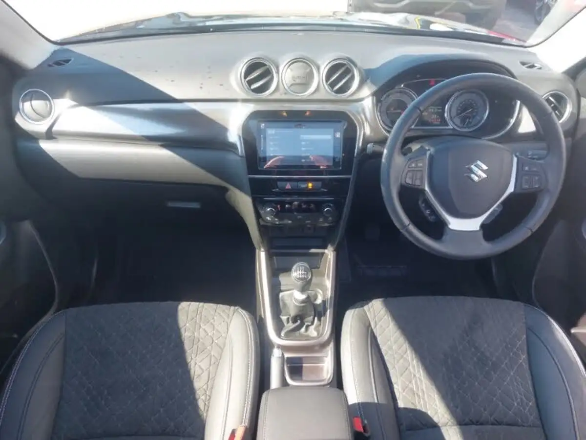 2023-suzuki-vitara-14-boosterjet-sz5-big-2