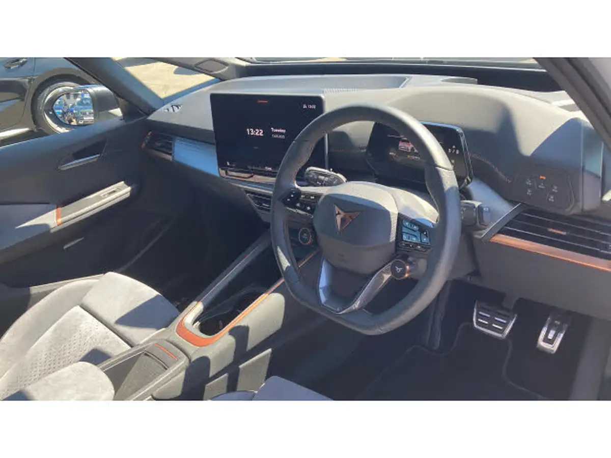 2024-cupra-born-e-v3-230ps-77kwh-e-boost-big-5
