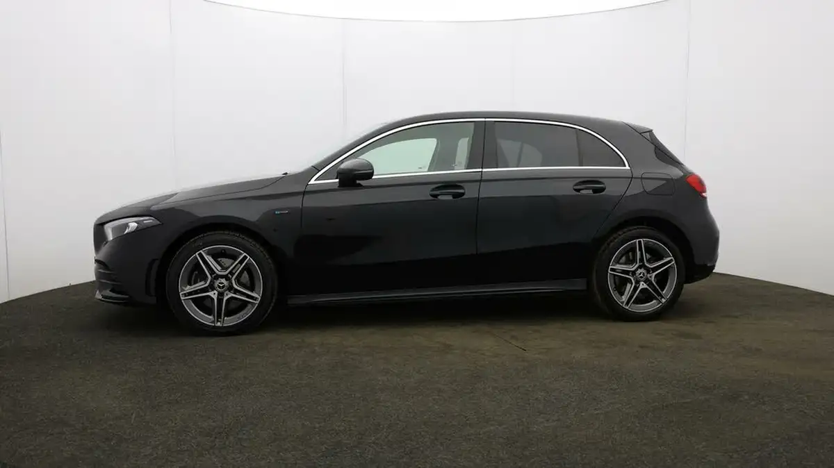 2021-mercedes-benz-a-class-13-a250e-amg-line-hatchback-5d-big-69