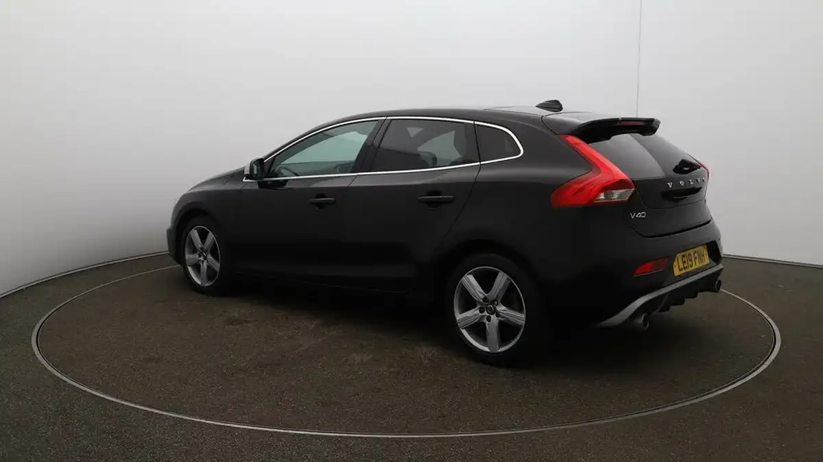 2019-volvo-v40-20td-d3-r-design-nav-plus-geartronic-big-5