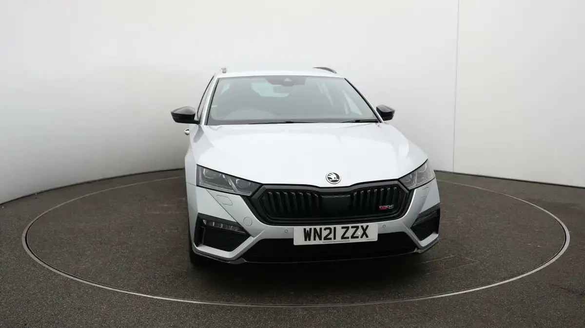 2021-skoda-octavia-20tdi-vrs-estate-big-41