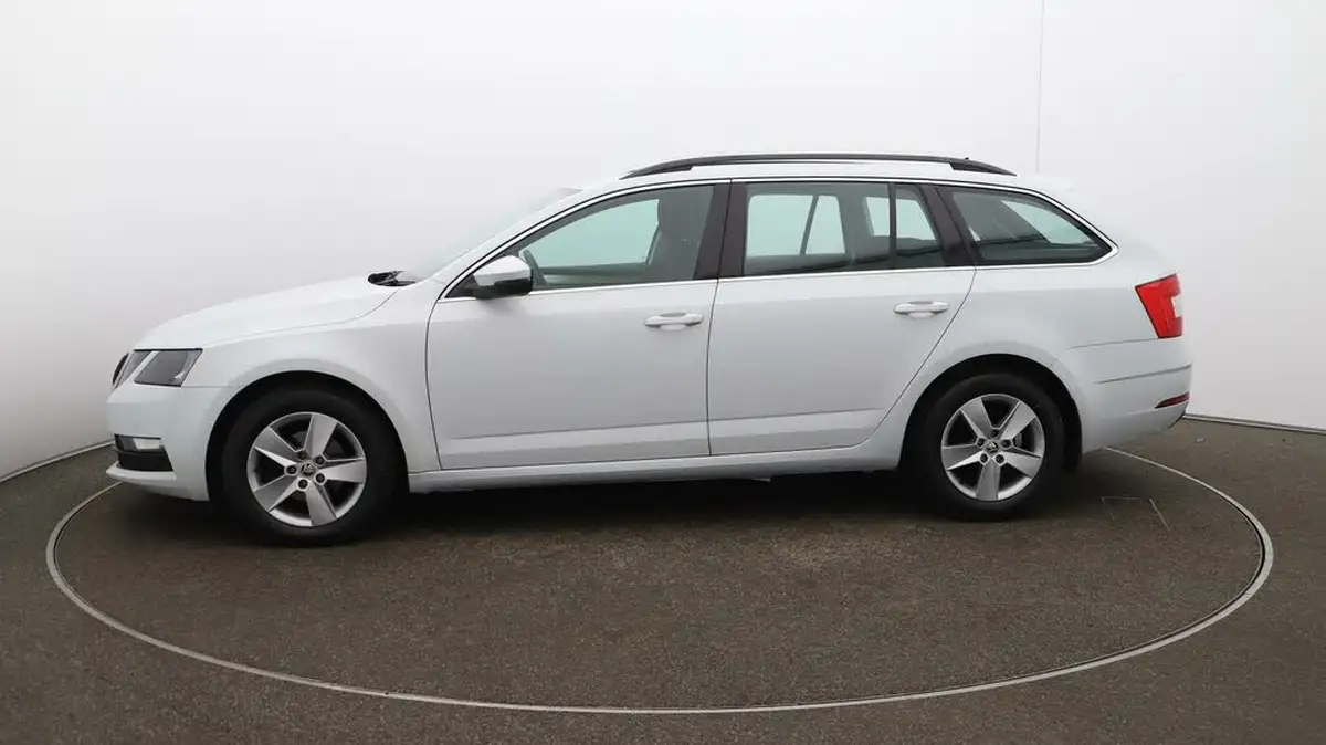 2020-skoda-octavia-16tdi-se-technology-estate-big-64