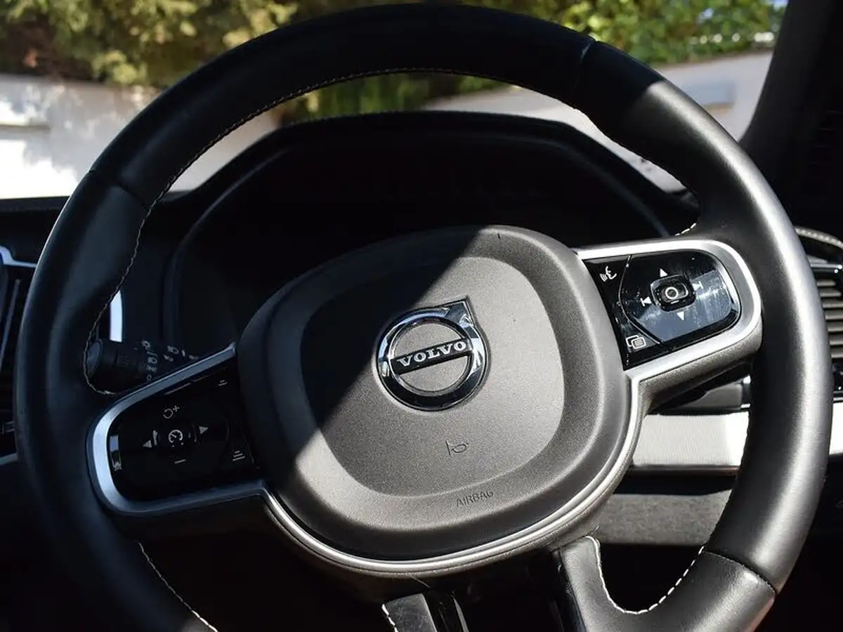 2021-volvo-xc90-20td-b5-r-design-big-24