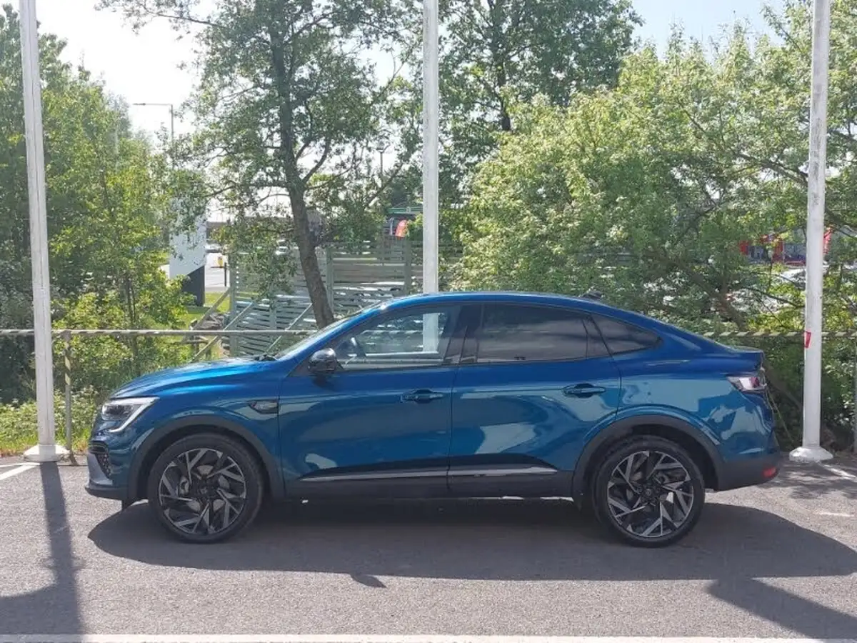 2024-renault-arkana-16-esprit-alpine-big-3