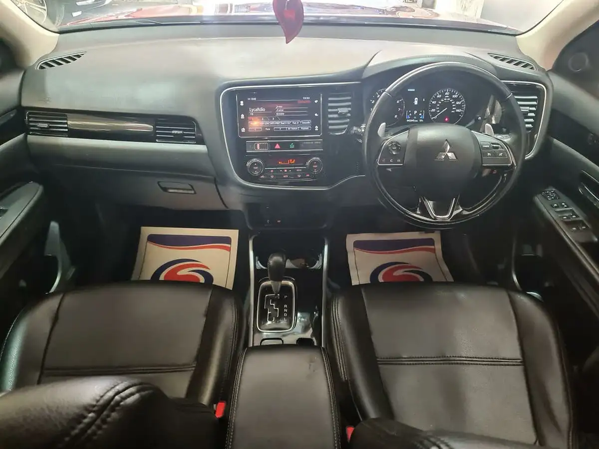 2019-mitsubishi-outlander-20-juro-7st-big-8