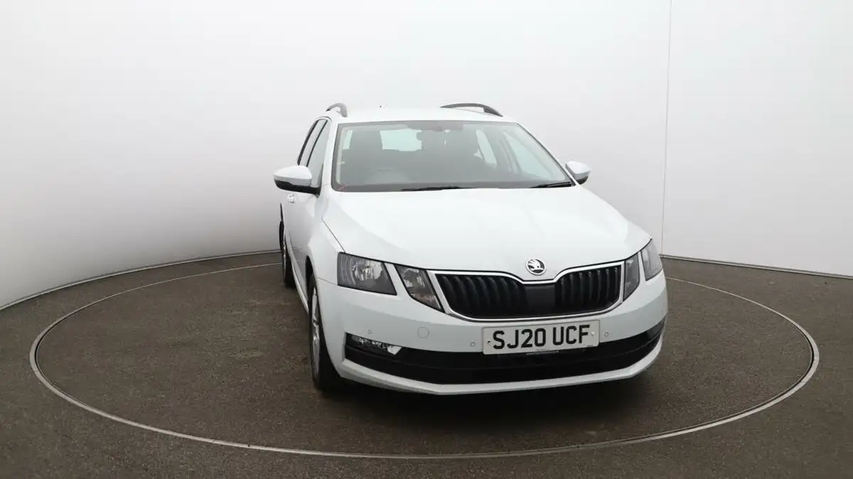 2020-skoda-octavia-16tdi-se-technology-estate-big-40